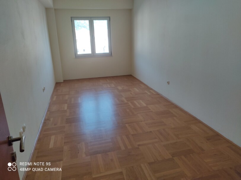 Spacious one bedroom apartment in Budva-5